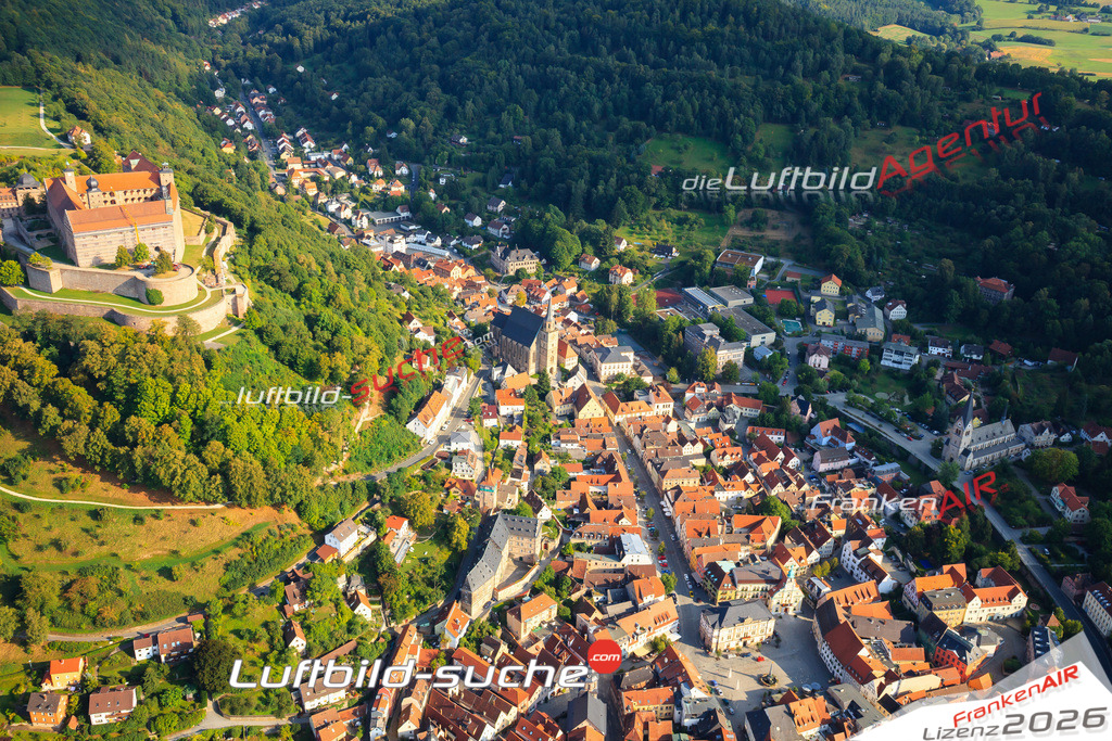 Die Luftaufnahme Plassenburg - Kulmbach wurde vom UL-Flugzeug (keine Drohne) aus fotografiert.Hohe Druck- Auflösung-die Geschenkidee!