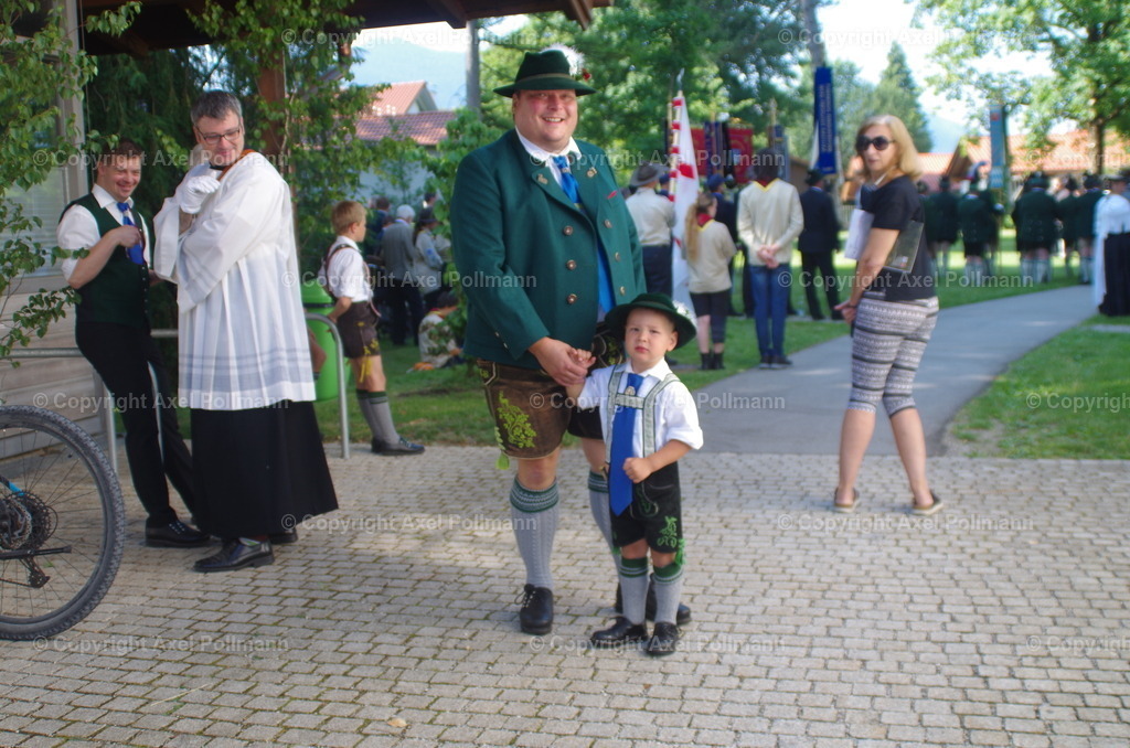 IMGP3097 | fotografiert von Axel PollmannLeonhardi Wallfahrt Benediktbeuern und Murnau, Fronleichnam, Fasching, Landschaft im Loisachtal und Benediktbeuern  - Realisiert mit Pictrs.com