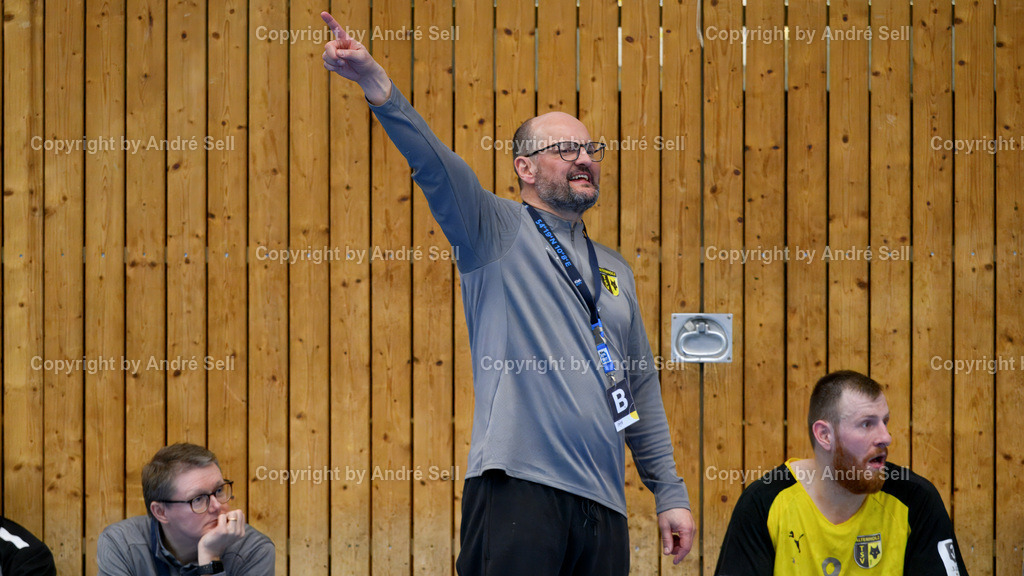TSV Altenholz vs Stralsunder HV | / Handball 3. Liga Nord-Ost Männer 2025/2026 / TSV Altenholz vs Stralsunder HV / Edgar-Meschkat-Halle / Altenholz / 01.03.26 - Realisiert mit Pictrs.com