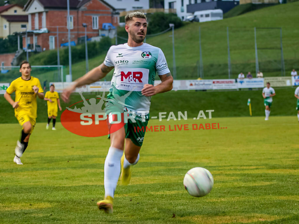 SV Feldkirchen - SC Launsdorf 2-1, Unterliga Ost | Raphael Regenfelder (SV Feldkirchen #23) SV Feldkirchen - SC Launsdorf 2-1 am 23.08.2023 in Feldkirchen
(Modehaus NIMO Arena), Austria, (Photo by Ernst Krawagner sport-fan.at) - Realisiert mit Pictrs.com