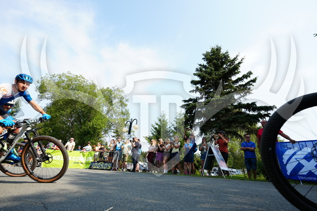 FC102468 | Fotogalerie der Treibjagd im Dunkelwald - Dein MTB Etappenrennen im Erzgebirge - Realisiert mit Pictrs.com