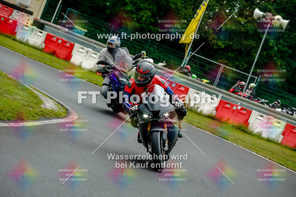 VBK-3616 | Hier findet Ihr Bilder von Touristenfahrten auf der Nürburgring Nordschleife oder von anderen Veranstaltungen die ich besucht habe. Viel Spass beim Durch Schauen 