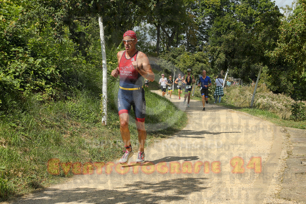 250824_1333_EX1_2793 | Sportfotografie im Rhein-Sieg Kreis, Köln, Bonn, NRW, Rheinland Pfalz, Hessen, etc. Unser Tätigkeitsfeld umfasst den Laufsport vom Volkslauf über den Marathon, Duathlon, Triathon bis zum Ultralauf wie Kölnpfad Ultra oder Schindertrail.