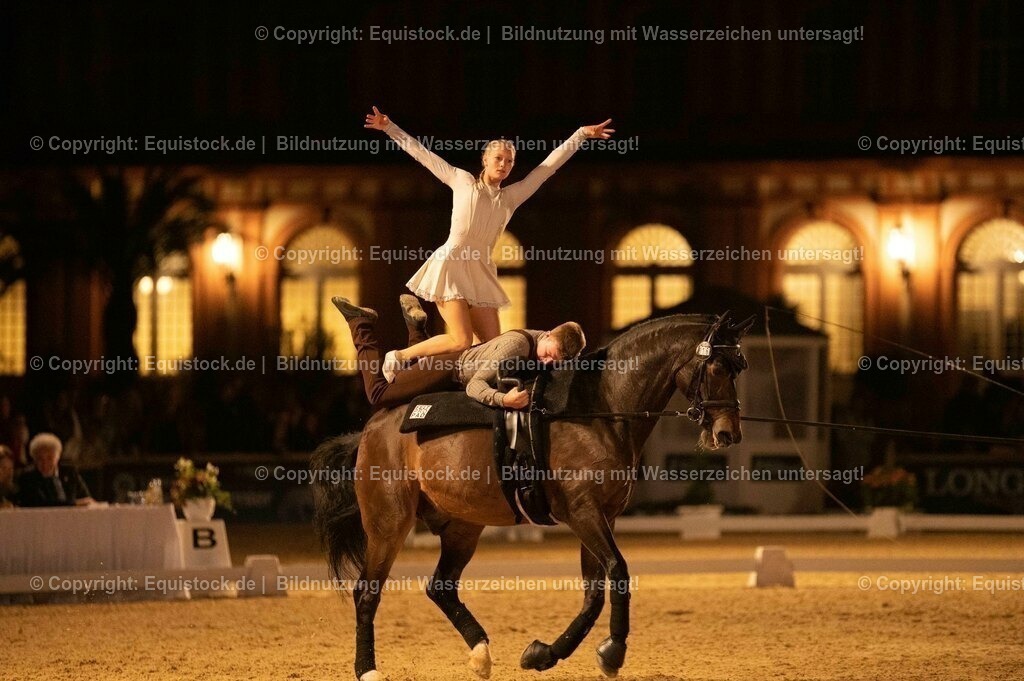 20230527_Voltigieren_NASPA_Flutlicht_1170 | equistock