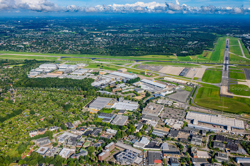 Hamburg_Fuhlsbüttel_Südliches_Flughafengewerbegebiet_ELS_0924050823 | HAMBURG 05.08.2023 Südliches Gewerbegebiet und Firmenansiedlung " Flughafen Fuhlsbüttel " in Hamburg, Deutschland. // Industrial estate and company settlement " Flughafen Fuhlsbuettel " in Hamburg, Germany. Foto: Martin Elsen