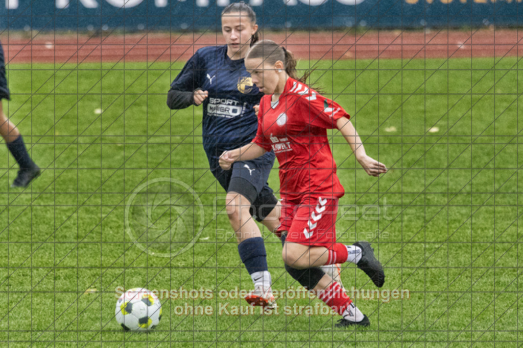 20251004_160430_0118-Bearbeitet | #,1.FC Donzdorf (rot) vs. ASV Spartania Eislingen (blau), Fussball, B-Juniorinnen-Verbandsstaffel Nord, wfv, 03. Spieltag, Saison 2025/2026, Rasenplatz, Lautertal Stadion, Süßener Straße 16, 73072 Donzdorf, 04.10.2025 - 16:00 Uhr,Foto: PhotoPeet-Sportfotografie/Peter Harich