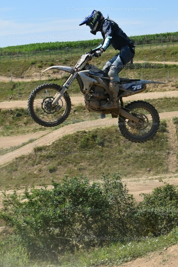 DSC_0152 (2) | Sportfotografie , Motorsport, Motoross, Reitsport, Mointainbike, Enduro,
Landschaft , Outdoor, Eventfotografie, Landschaft, Bilder online bestellen - Realisiert mit Pictrs.com