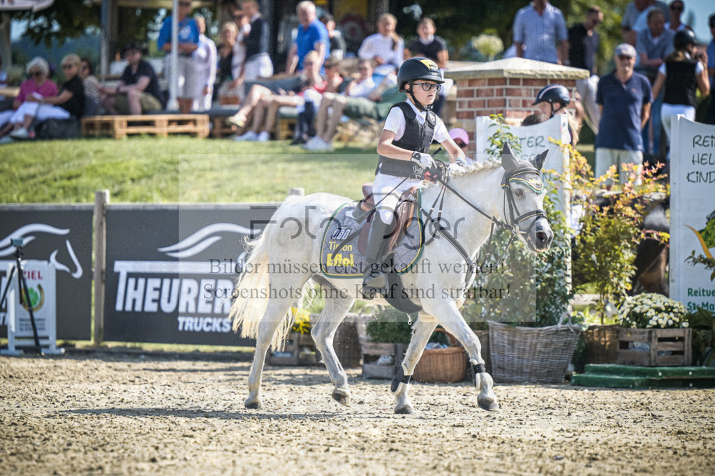 DOS_0544 | Entdecke hochwertige Reitturnierfotos von Foto Oger. Professionell, emotional und authentisch – jetzt Lieblingsmomente im Shop bestellen. - Realisiert mit Pictrs.com