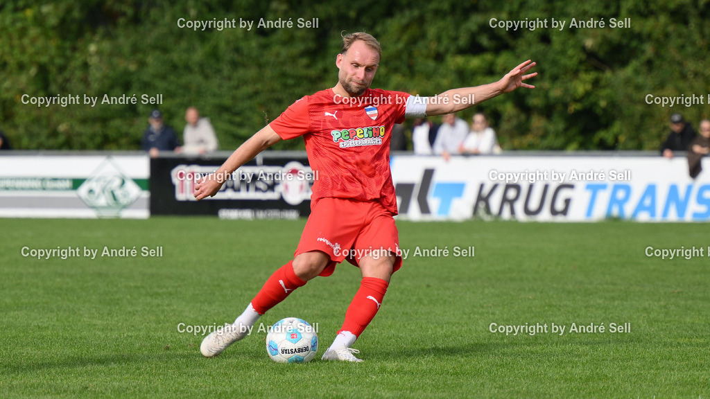 SpVg Eidertal Molfsee vs Inter Türkspor Kiel | Julius Alt (Inter #8) / Fußball-Landesliga Schleswig Männer 2026/2027 / SpVg Eidertal Molfsee vs Inter Türkspor Kiel / Platz A / Molfsee / 03.10.26 - Realisiert mit Pictrs.com