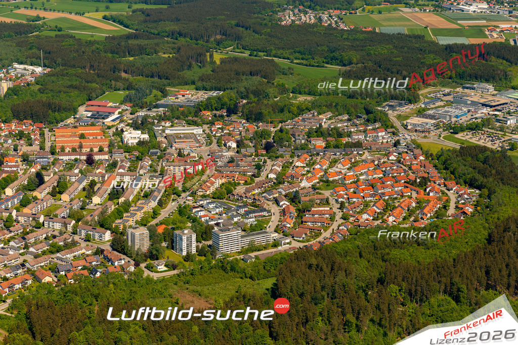 Das Luftbild zeigt : Neugablonz Kaufbeuren - Die Luftaufnahme wurde 2024 vom UL-Flugzeug aus erstellt ( keine Drohne ) - Hochauflösende Luftaufnahme - Für grossformatige Ausdrucke geeignet. Die Geschenkidee !Mit Lizenz und Bildrechte bestellbar