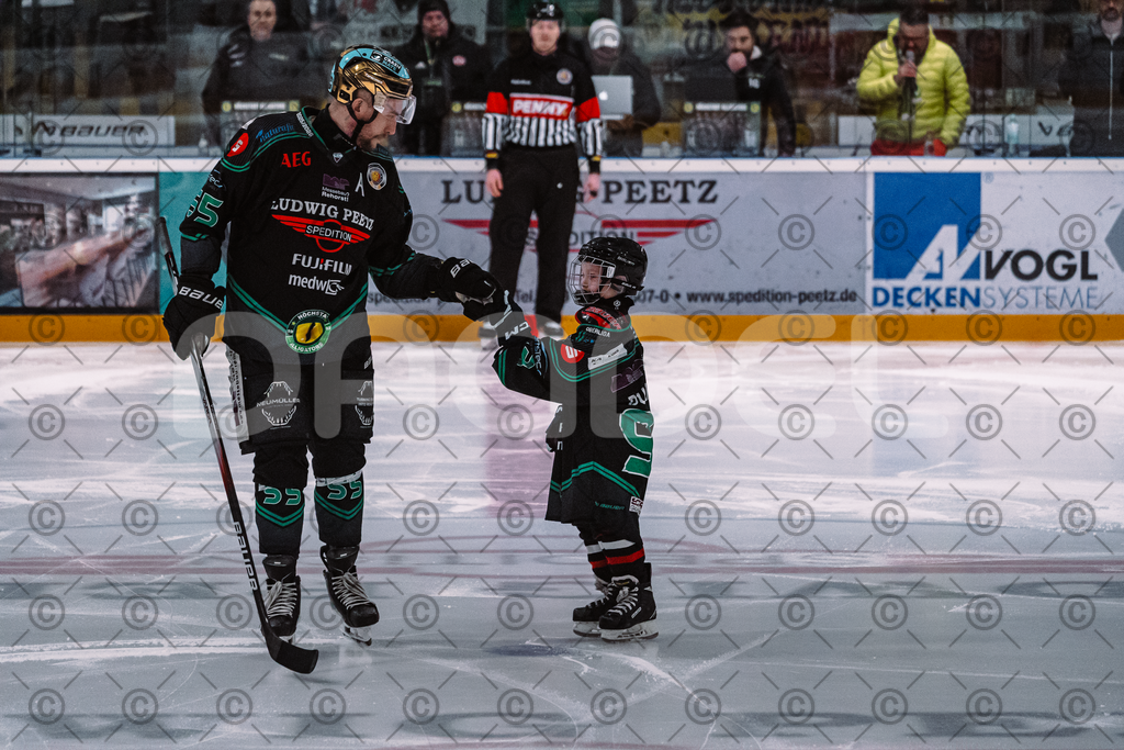 Alligators_vs_Fuessen_06_03_2026_PP-4 | Höchstadt Alligators Fotogalerie: Eishockey-Action aus Franken. Professionelle Spielfotos, Portraits & Stadionbilder zum Download. Jetzt entdecken! - Realisiert mit Pictrs.com