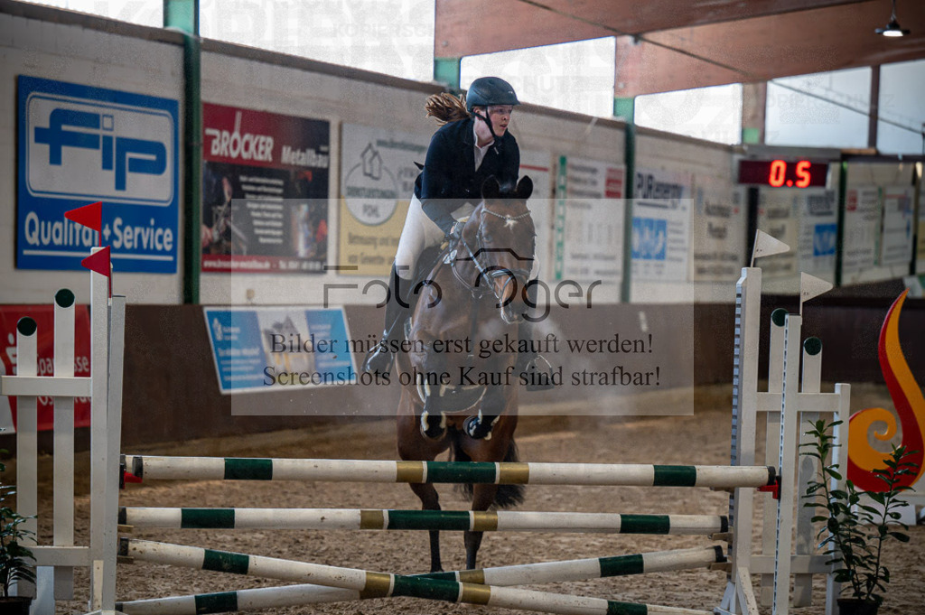 Hallenreittunier Voxtrup 2023 | Entdecke hochwertige Reitturnierfotos von Foto Oger. Professionell, emotional und authentisch – jetzt Lieblingsmomente im Shop bestellen.Deutschlandweite Turnierfotografie. - Realisiert mit Pictrs.com
