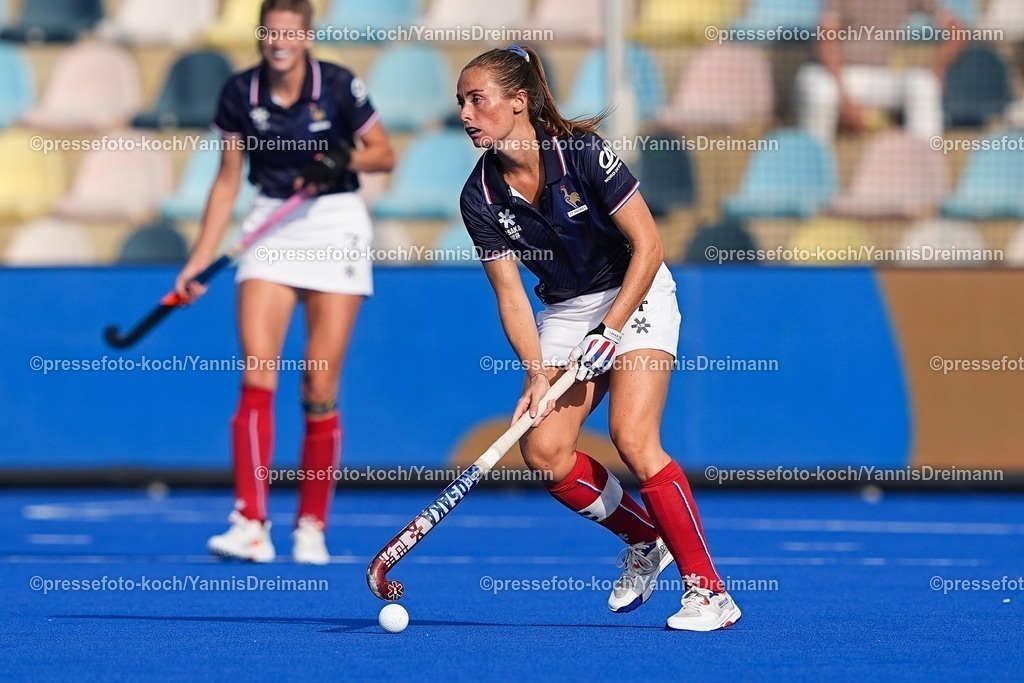 xydrx13082503052 | 13.08.2025, xydrx, Frauen EuroHockey Championship 2025, Gruppenphase, Gruppe A, Niederlande - Frankreich, Sparkassenpark Mönchengladbach: Emma Ponthieu (FRA #4)