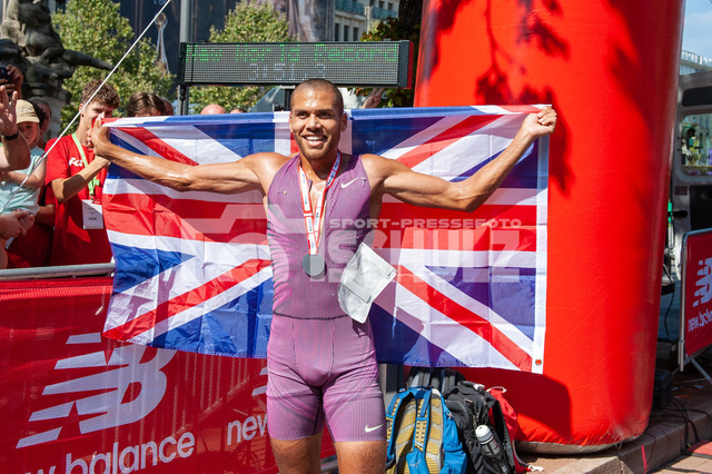 20240901_NSZ_9777 | Sieger und neuer Weltrekordinhaber Elliot Giles DEU, Düsseldorf, 01.09.2024 Kö-Meile  - Realisiert mit Pictrs.com