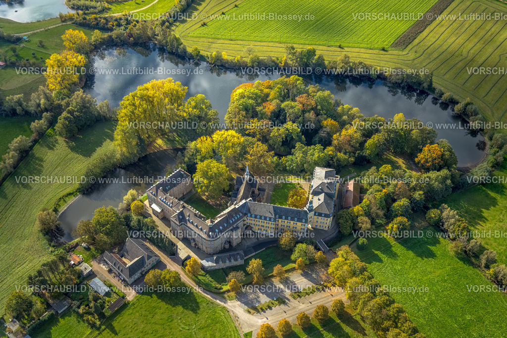 Rees251004745 | Luftbild, Schloss Haus Aspel am Aspeler Meer, als Kloster genutzt, herbstliche Bäume, Haldern, Rees, Niederrhein, Nordrhein-Westfalen, Deutschland