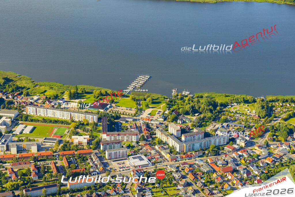 Schöne Luftaufnahme als Geschenk in Ribnitz Hausboot Ribnitz-Damgarten - Die Luftbildaufnahme wurde 2025 vom UL-Flugzeug heraus erstellt ( keine Drohne ) - Hochauflösende Luftaufnahme -Nicht vergleichbar mit Google Maps oder Satelittenbilder- Die Geschenkidee !Mit Lizenz und Bildrechte bestellbar