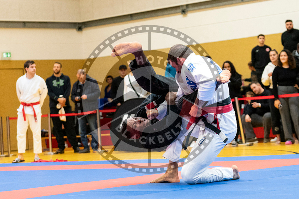 20231118PBB10311 | Fighters compete during the AJP Tour 600 Frankfurt Championship in Frankfurt/Main, Germany, on November 18, 2023.