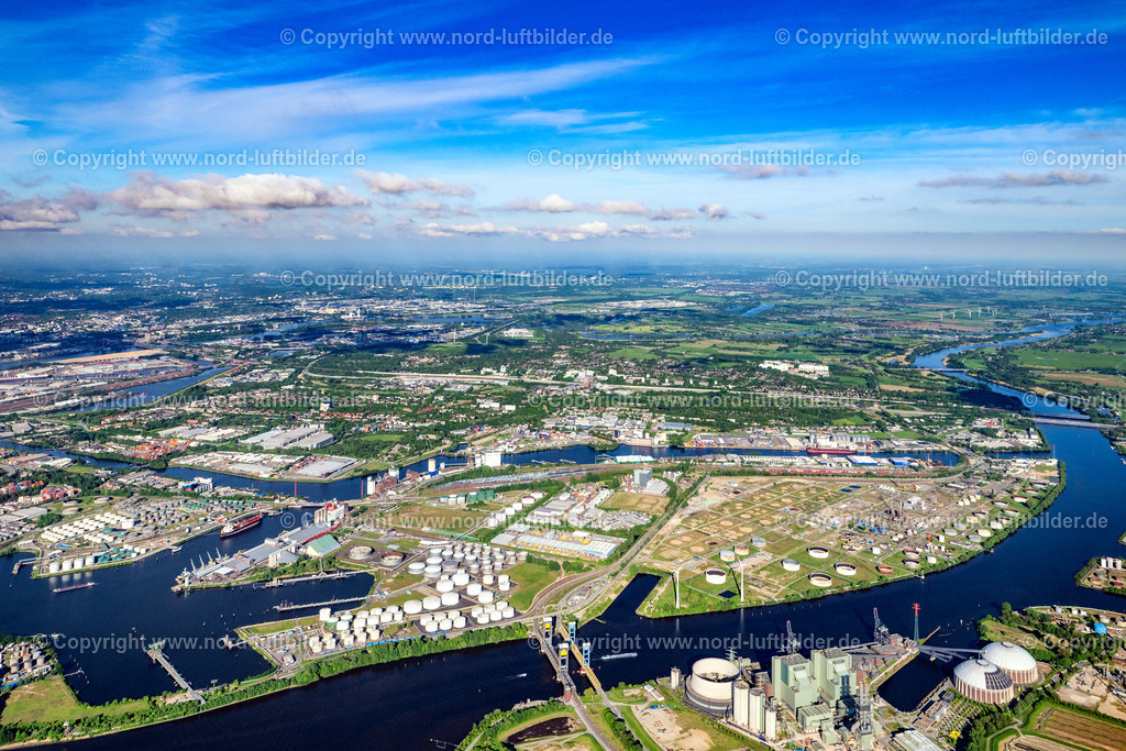 Hamburg_Wilhelmsburg_Hohe_Schaar_ELS_0133070524 | HAMBURG 07.05.2024 Gelände zu Kali- und Mineralöl- Umschlag mit Tanks und Industrieanlagen am Hohe Schaarhafen in Hamburg. // Premises for mineral oil storage with tanks and industrial facilities on Hohe Schaarhafen in Hamburg, Germany. Foto: Martin Elsen