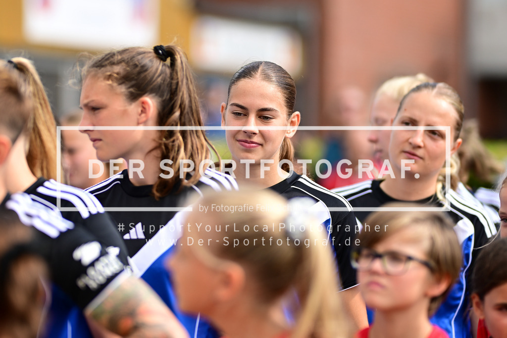 Fußball I Frauen I Saison 2025-2026 I Testspiel I Hamburger SV - SC Heerenveen I 06612 | Der Sportfotograf. - Realisiert mit Pictrs.com