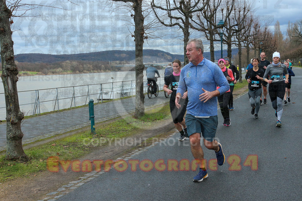 221231_1026_EX1_7074 | Sportfotografie im Rhein-Sieg Kreis, Köln, Bonn, NRW, Rheinland Pfalz, Hessen, etc. Unser Tätigkeitsfeld umfasst den Laufsport vom Volkslauf über den Marathon, Duathlon, Triathon bis zum Ultralauf wie Kölnpfad Ultra oder Schindertrail.