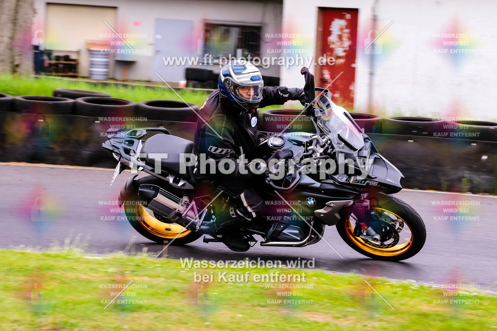 MotoTeamVBK-20458 | Hier findet Ihr Bilder von Touristenfahrten auf der Nürburgring Nordschleife oder von anderen Veranstaltungen die ich besucht habe. Viel Spass beim Durch Schauen 