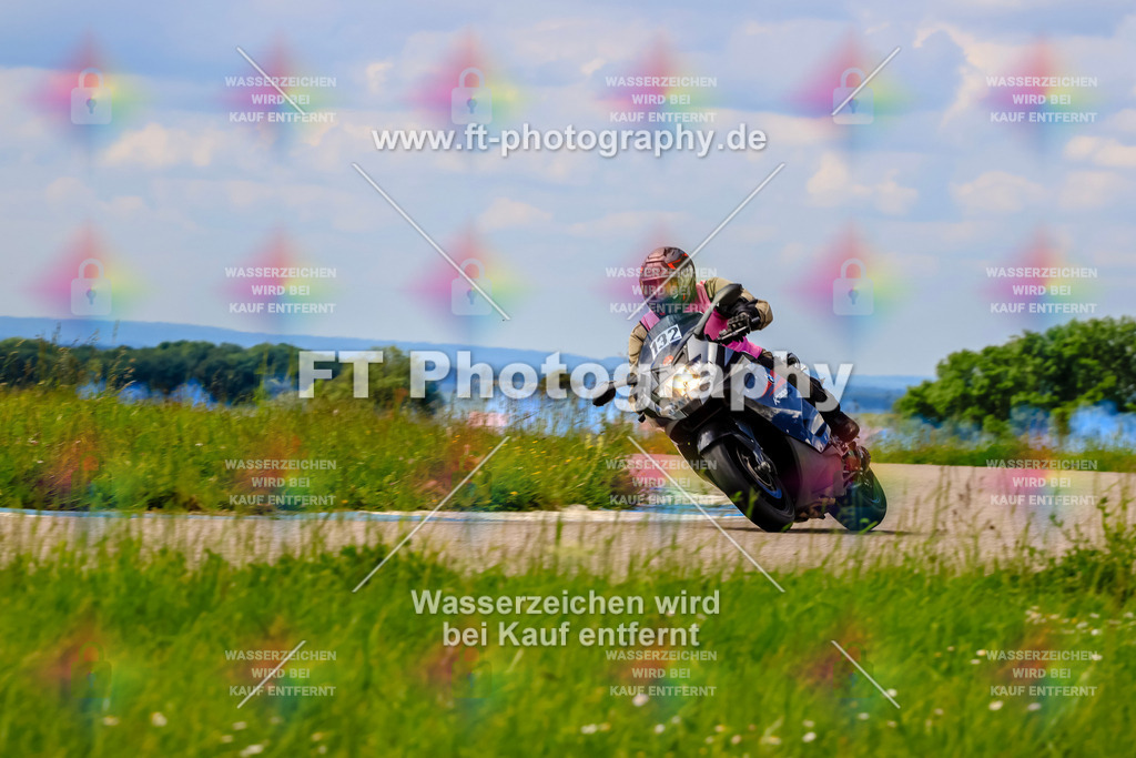 MotoTeam-0771 | Hier findet Ihr Bilder von Touristenfahrten auf der Nürburgring Nordschleife oder von anderen Veranstaltungen die ich besucht habe. Viel Spass beim Durch Schauen 