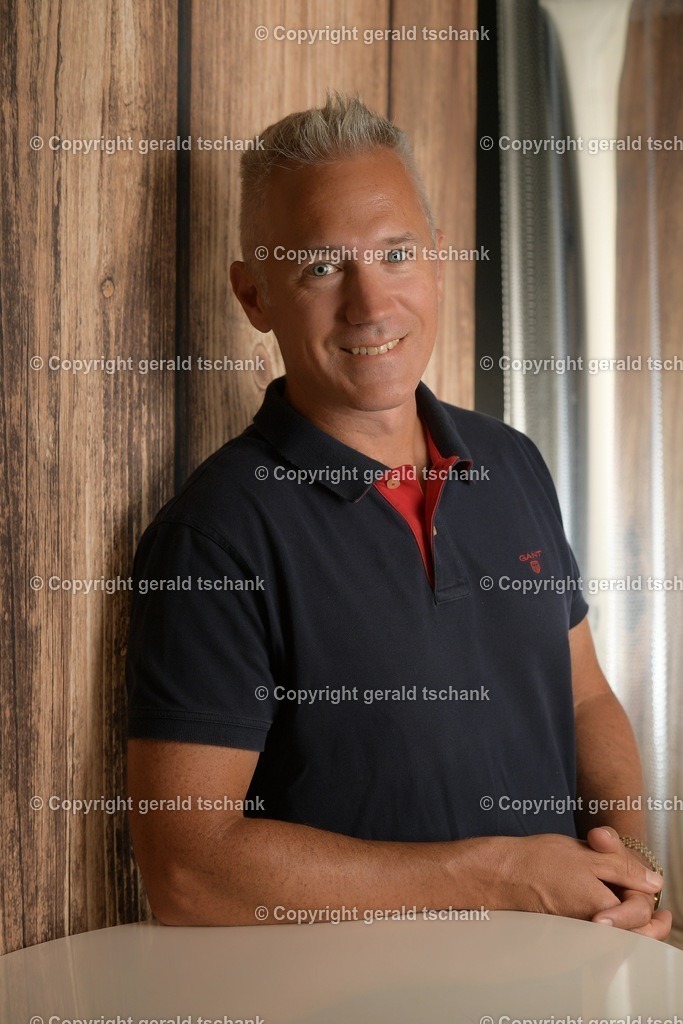 DSC_2573 | Wählen Sie hier bitte Ihr bestes Foto aus, mit diesem Bild wird Ihr Set produziert. Sollten Sie kein Bild wählen oder mehrere suchen wir das Beste aus!