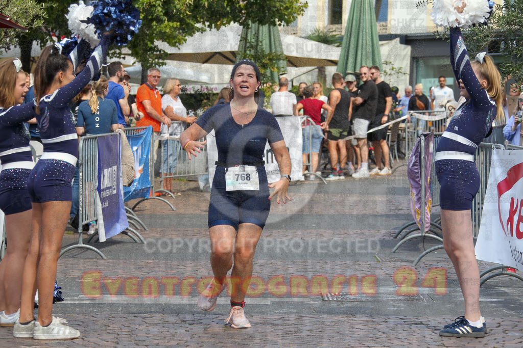250824_1522_EV4_2837 | Sportfotografie im Rhein-Sieg Kreis, Köln, Bonn, NRW, Rheinland Pfalz, Hessen, etc. Unser Tätigkeitsfeld umfasst den Laufsport vom Volkslauf über den Marathon, Duathlon, Triathon bis zum Ultralauf wie Kölnpfad Ultra oder Schindertrail.
