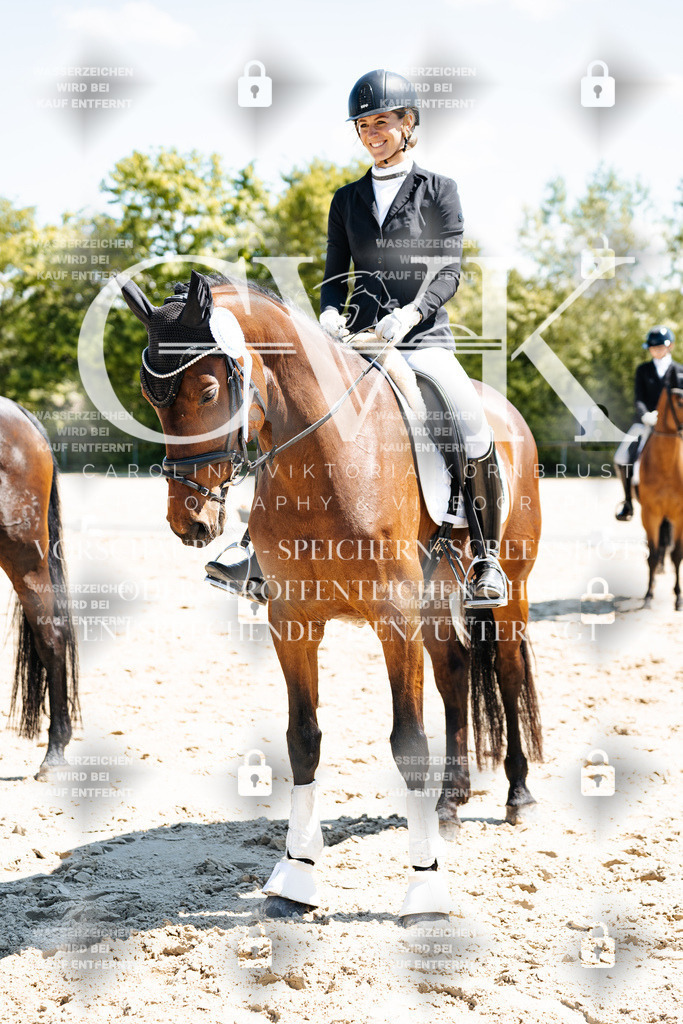CK703535 | Turnierfotografie Pferdefotografie Trier Rheinland-Pfalz Pferdesport Reitsport Tierfotografie Sportfotografie Pferdevideo Pferdevideografie Equestrianvideography equestrianphotography  - Realisiert mit Pictrs.com