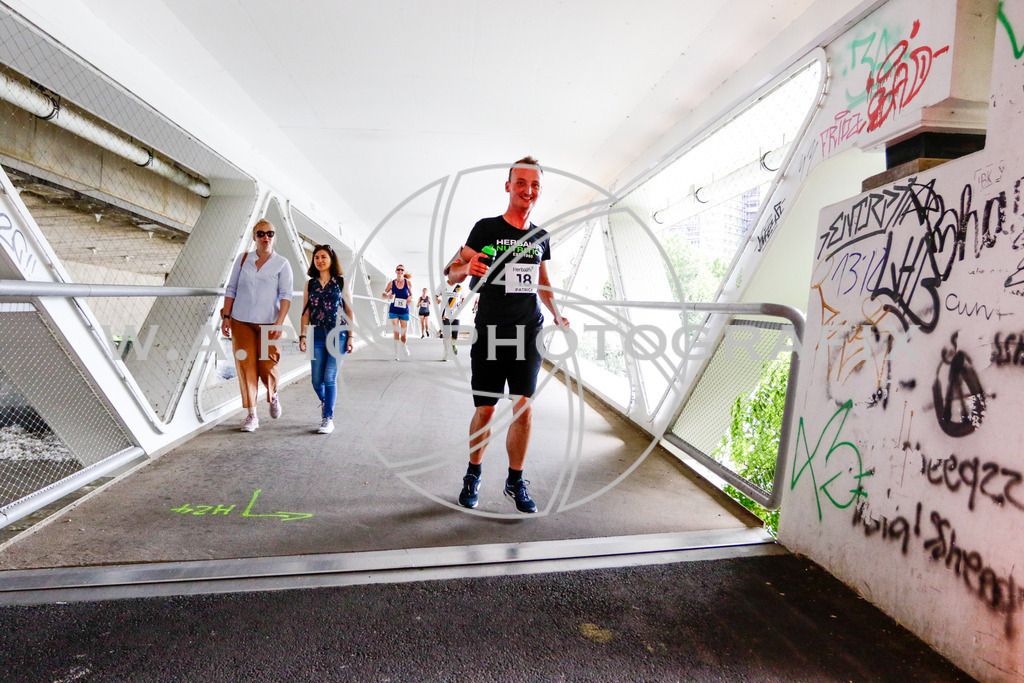 ..... | INNSBRUCK,AUSTRIA, 13.07.24, HERBALIFE 5K Innsbruck  , Image shows: Photo: WAPICS / Andreas Willdoner