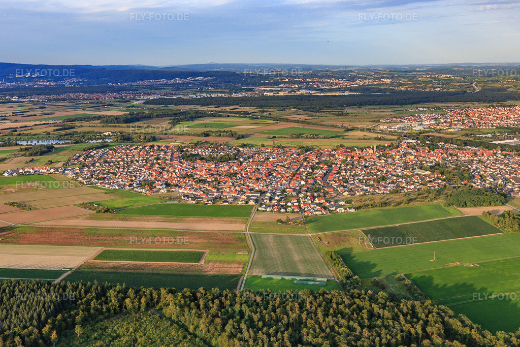Luftbild: Ortsansicht von Westen im Ortsteil Sankt Leon in St. Leon-Rot im Bundesland Baden-Württemberg in Deutschland. Foto: IMG_102502.jpg vom 24.08.2017 durch Werner Riehm/FLY-FOTO.de