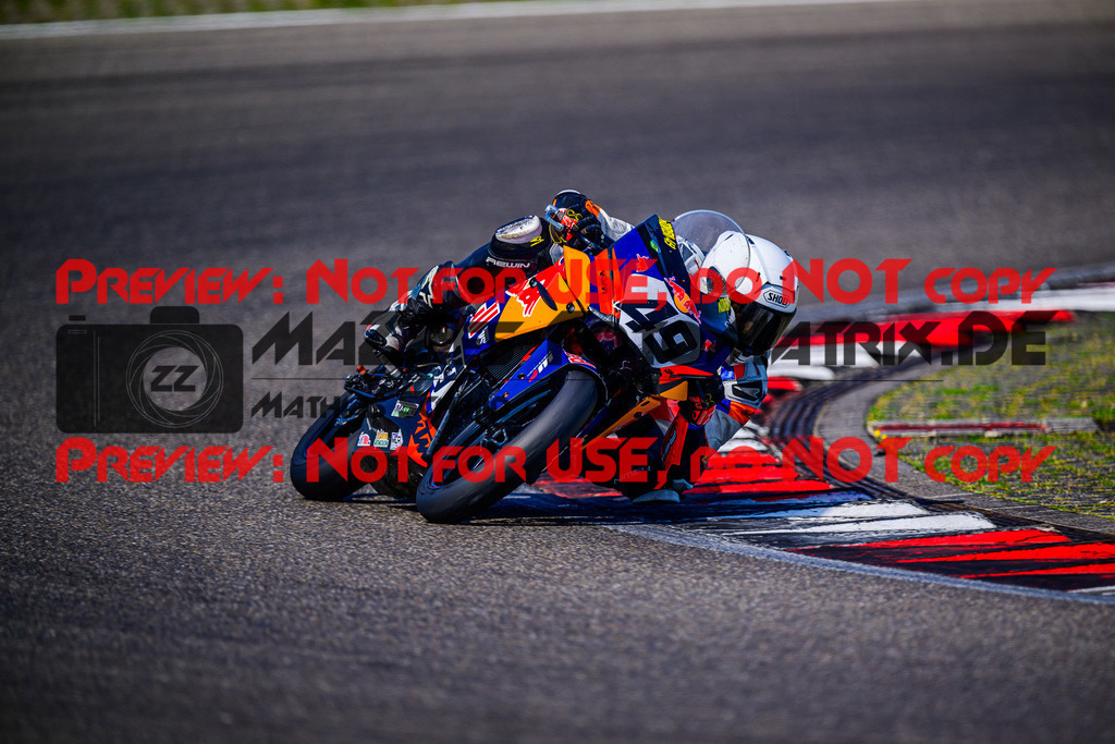 MaZZes_FotoMatrix_240901_6007705_7679 | SSP300