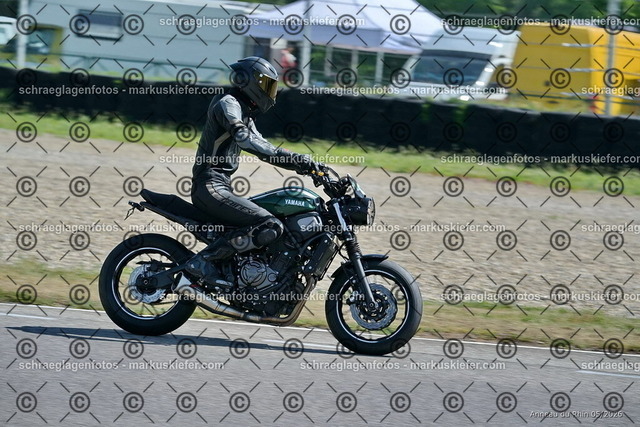26BT02-1058 | markuskiefer.com - Realisiert mit Pictrs.com
