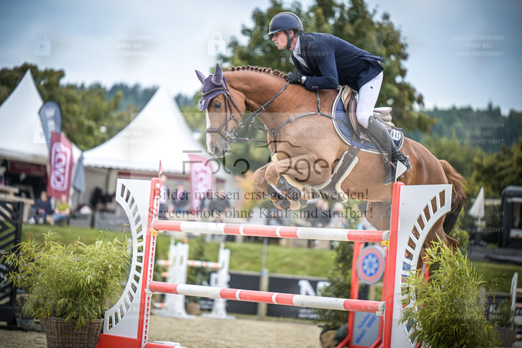 DOS_2349 | Entdecke hochwertige Reitturnierfotos von Foto Oger. Professionell, emotional und authentisch – jetzt Lieblingsmomente im Shop bestellen. - Realisiert mit Pictrs.com