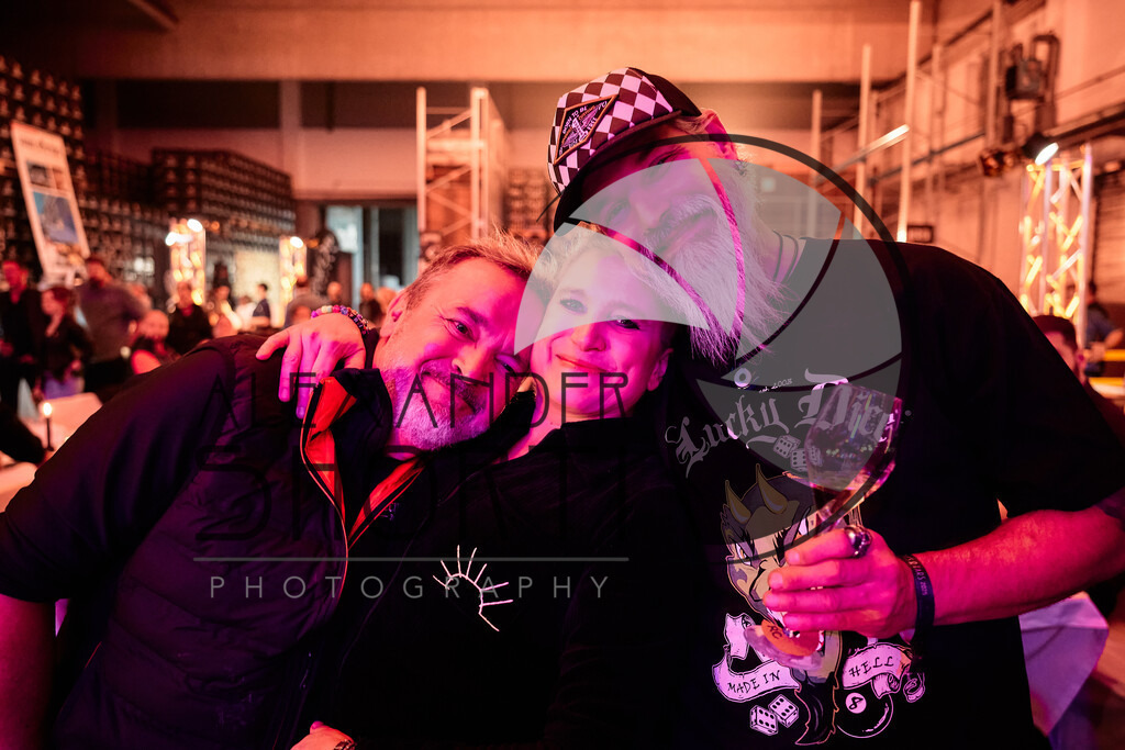 080_RC_OMEE_2025_05StationTeam_DRH09166 | alexandershorti - Realisiert mit Pictrs.com