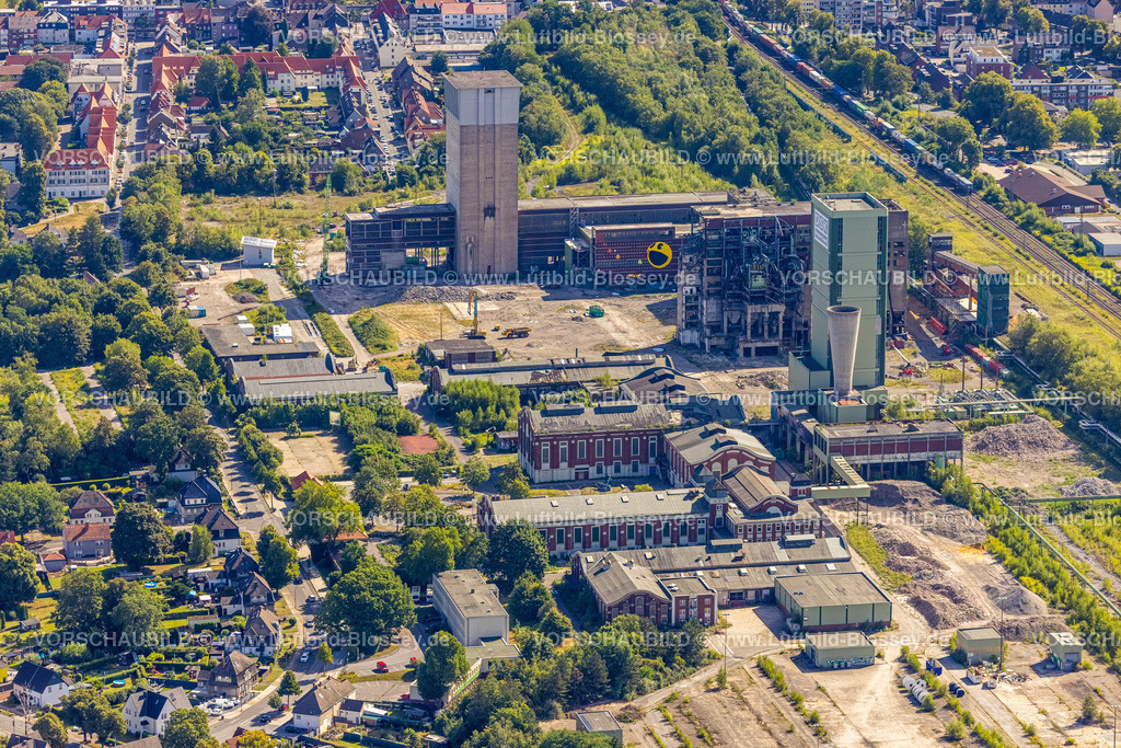 Gelsenkirchen220801896Buer | Luftbild, Rückbau der Zeche Westerholt, ehemaliges DSK Bergwerk Lippe, Smiley an Gebäudefassade, Westerholt, Herten, Ruhrgebiet, Nordrhein-Westfalen, Deutschland