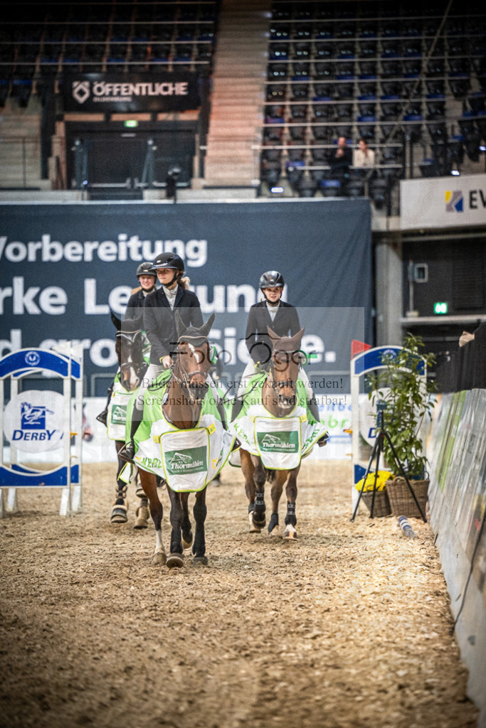 DOS_0149 | Entdecke hochwertige Reitturnierfotos von Foto Oger. Professionell, emotional und authentisch – jetzt Lieblingsmomente im Shop bestellen.Deutschlandweite Turnierfotografie. - Realisiert mit Pictrs.com