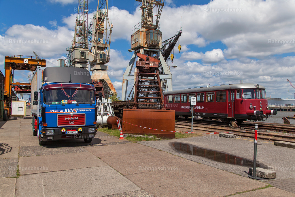 SHMVT442Veddel3p170617 | Stöbern Sie durch einzigartige Aufnahmen und finden die perfekte Aufnahme für jeden Eisenbahnentheusiast! Stellen Sie sich aus einer Reihe von Möglichkeiten wie der Druck auf Leinwände, Fotoposter, Kalender oder Magnetfotos Ihr Geschenk zusammen - Realisiert mit Pictrs.com