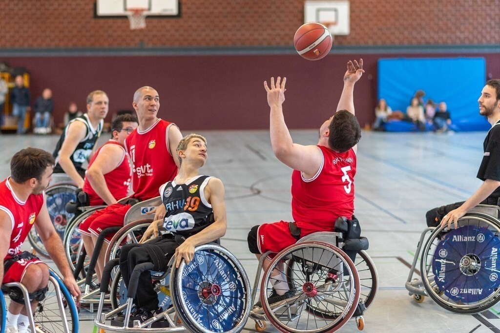 2024-12-07-0406 | Ralph Kunze - Realisiert mit Pictrs.com