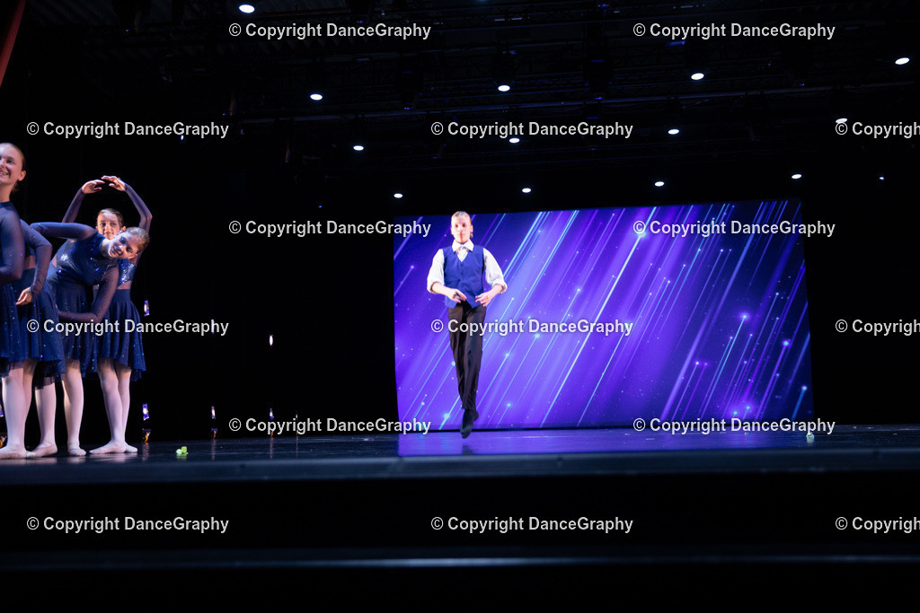 GPHY5049 | DanceGraphy - Realisiert mit Pictrs.com