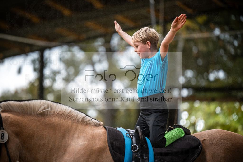 DOS_0069 | Entdecke hochwertige Reitturnierfotos von Foto Oger. Professionell, emotional und authentisch – jetzt Lieblingsmomente im Shop bestellen.Deutschlandweite Turnierfotografie. - Realisiert mit Pictrs.com