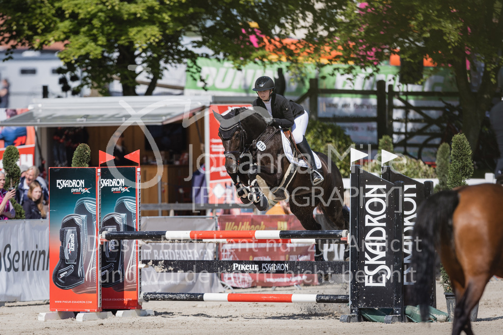 230519_MayDays_Stil-A2-U25-115 | Deine schönsten Turniermomente als professionelle Fotos! Entdecke hochwertige Pferdesport-Fotografie im Online-Shop. Jetzt Fotos finden & bestellen!