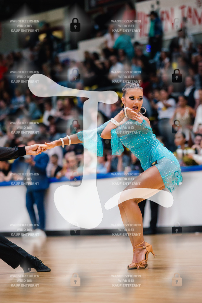 Hessen Tanzt WDSF Open Youth Latin 26th (44) Marcel Kunke _ Elvira Sofia Frunz (Schwarz-Weiß-Club Pforzheim)-2025-05-17-0688 | Webshop for digital downloads and prints of dance sport, event & show photographer Julian Link - Realisiert mit Pictrs.com
