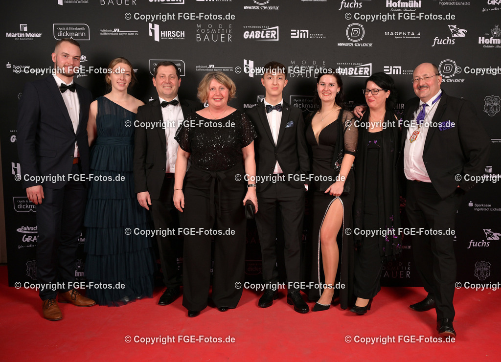 20240114-fge-fotos-0510 | Eröffnungsball der FGE am 14.01.2024 im Alten Stadttheater in Eichstätt. - Realisiert mit Pictrs.com