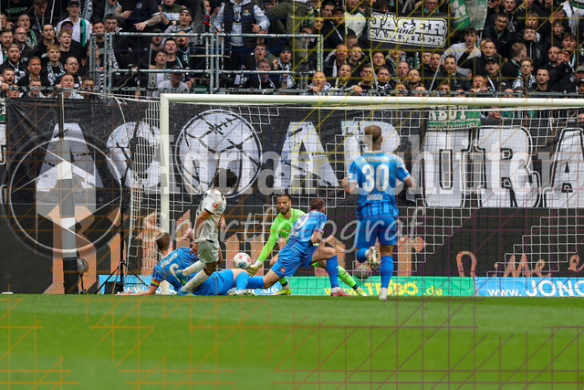 04.04.2026, GER, Fussball, Herren, 1. BL, Saison 2025/2026, Borussia Mönchengladbach - 1. FC Heidenheim | Wael Mohya (Borussia Mönchengladbach) erzielt das Tor zum 1:0 