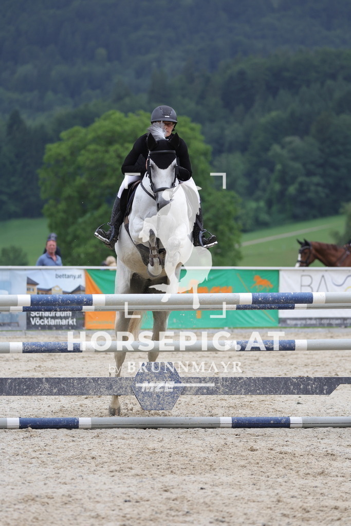 0P6A4382 | Willkommen bei Brunnmayr - Design & Fotografie – Ihrem Spezialisten für Reitturniere und Pferdeveranstaltungen in Oberösterreich, Salzburg und Bayern! Seit über 17 Jahren sind wir leidenschaftlich dabei.