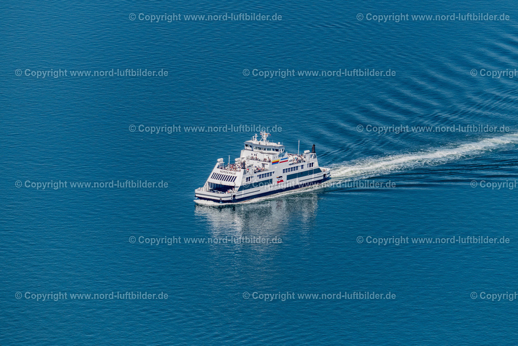 Norderaue_Wyker_Dampfschiffs_Reederei_ELS_8530130822 | WITTDüN AUF AMRUM 13.08.2022 Passagier- und Fahrgast- Schiff " Norderaue " der Reederei " Wyker Dampfschiffart " in Wittdün auf Amrum im Bundesland Schleswig-Holstein, Deutschland. Weiterführende Informationen bei: Wyker Dampfschiffs-Reederei Föhr-Amrum GmbH. // Passenger ship " Norderaue " in Wittduen auf Amrum in the state Schleswig-Holstein, Germany. Further information at: Wyker Dampfschiffs-Reederei Foehr-Amrum GmbH. Foto: Martin Elsen