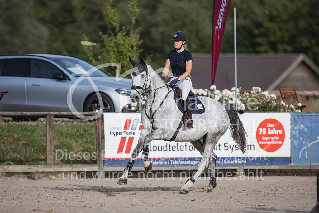 240629_LüPfSpTa_Stil-A-512 | Deine schönsten Turniermomente als professionelle Fotos! Entdecke hochwertige Pferdesport-Fotografie im Online-Shop. Jetzt Fotos finden & bestellen!