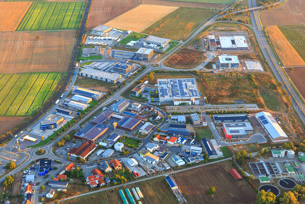 Luftbild: Industriegebiet Im Speyerer Tal aus Süden in Rülzheim im Bundesland Rheinland-Pfalz in Deutschland. Foto: IMG_110808.jpg vom 08.09.2018 durch Werner Riehm/FLY-FOTO.de