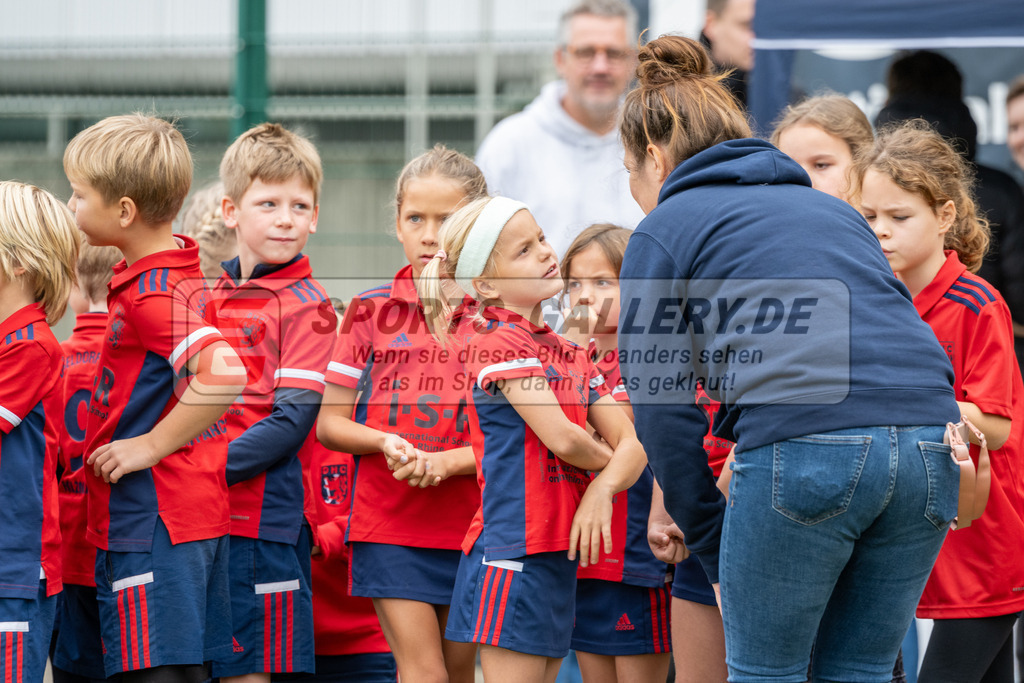 SFE_20231022_0012 | Deutsche Meisterschaft Weibliche U16 Finale Uhlenhorst Mülheim - Düsseldorfer HC am 22.10.2023 in Köln (Düsseldorfer Hockeyclub 1905 e.V.), Photo: Stephan Fehrmann 2023 (Sports-Gallery)